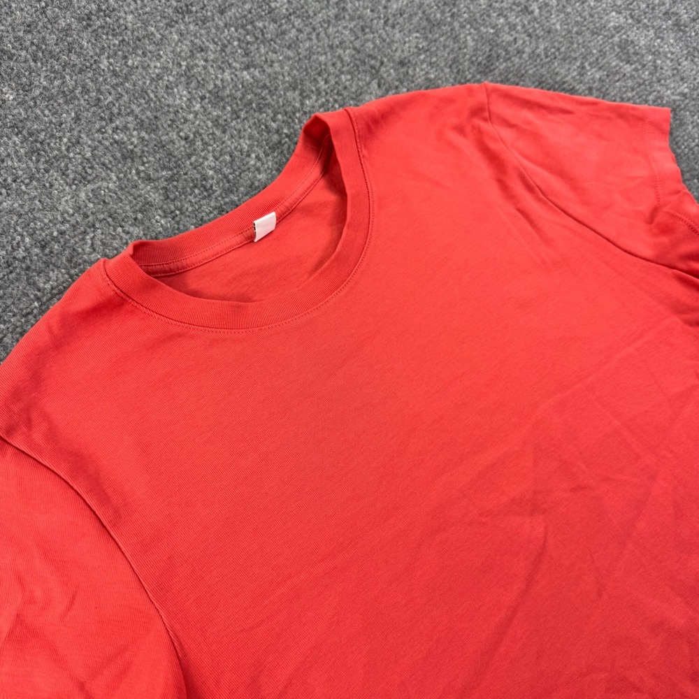 Uniqlo T-Shirt XL Red Cotton Spandex Short Sleeve Crew Neck Women
